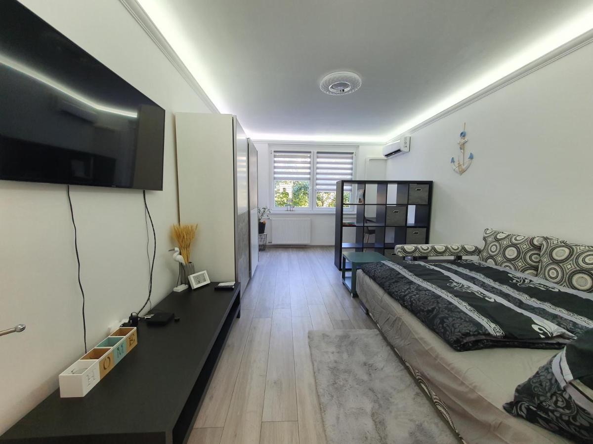 Ferienwohnung Izzy Apartament Miskolc Exterior foto
